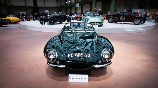 Explorez les bienfaits relaxants des bains de pieds au sel d"epsom pour une récupération musculaire réussie et une détente ultime !